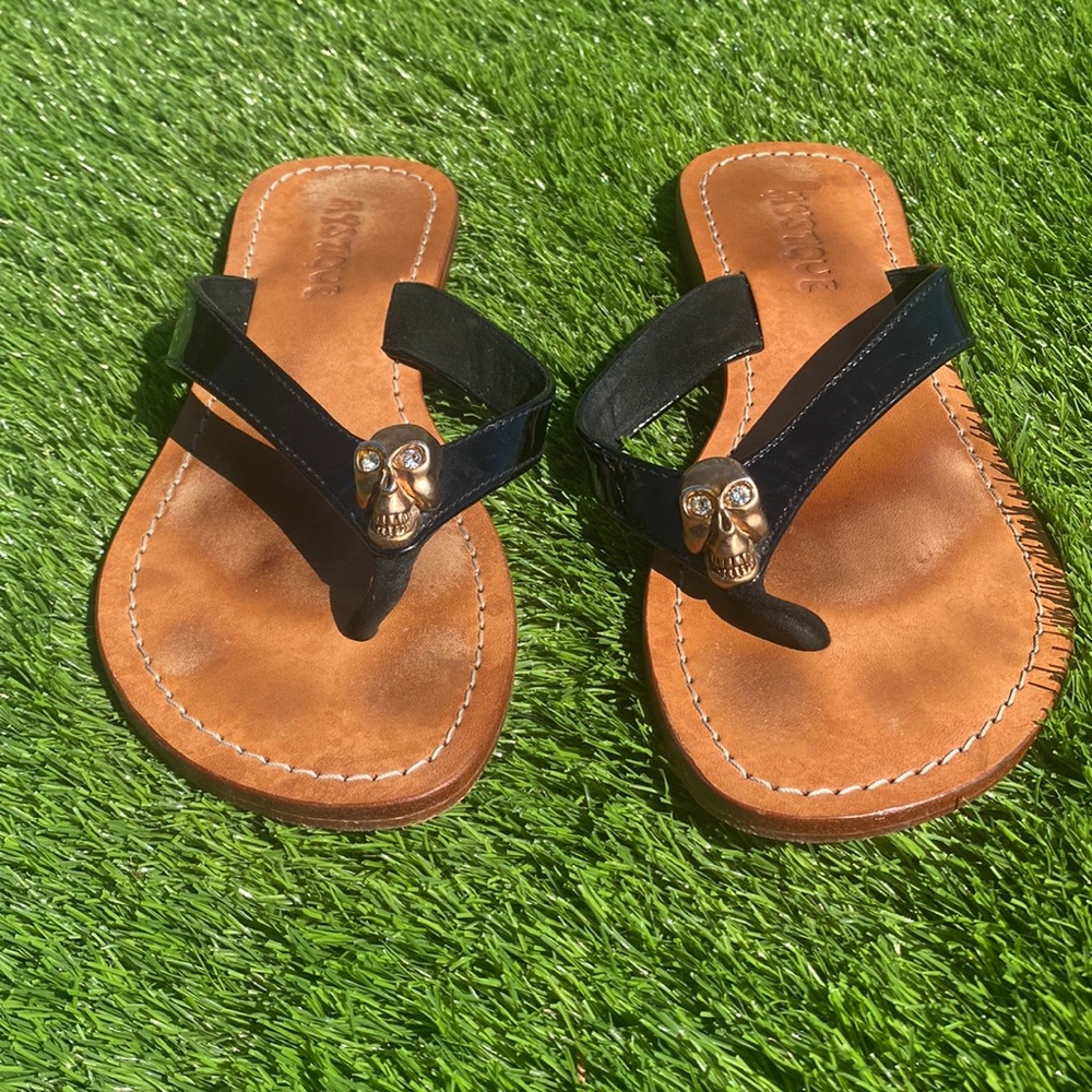 Mystique *RARE*  Skull Sandal